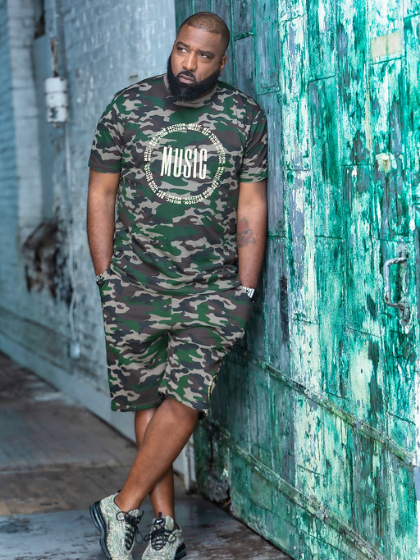 RYS MUSIC T-Shirt & Shorts